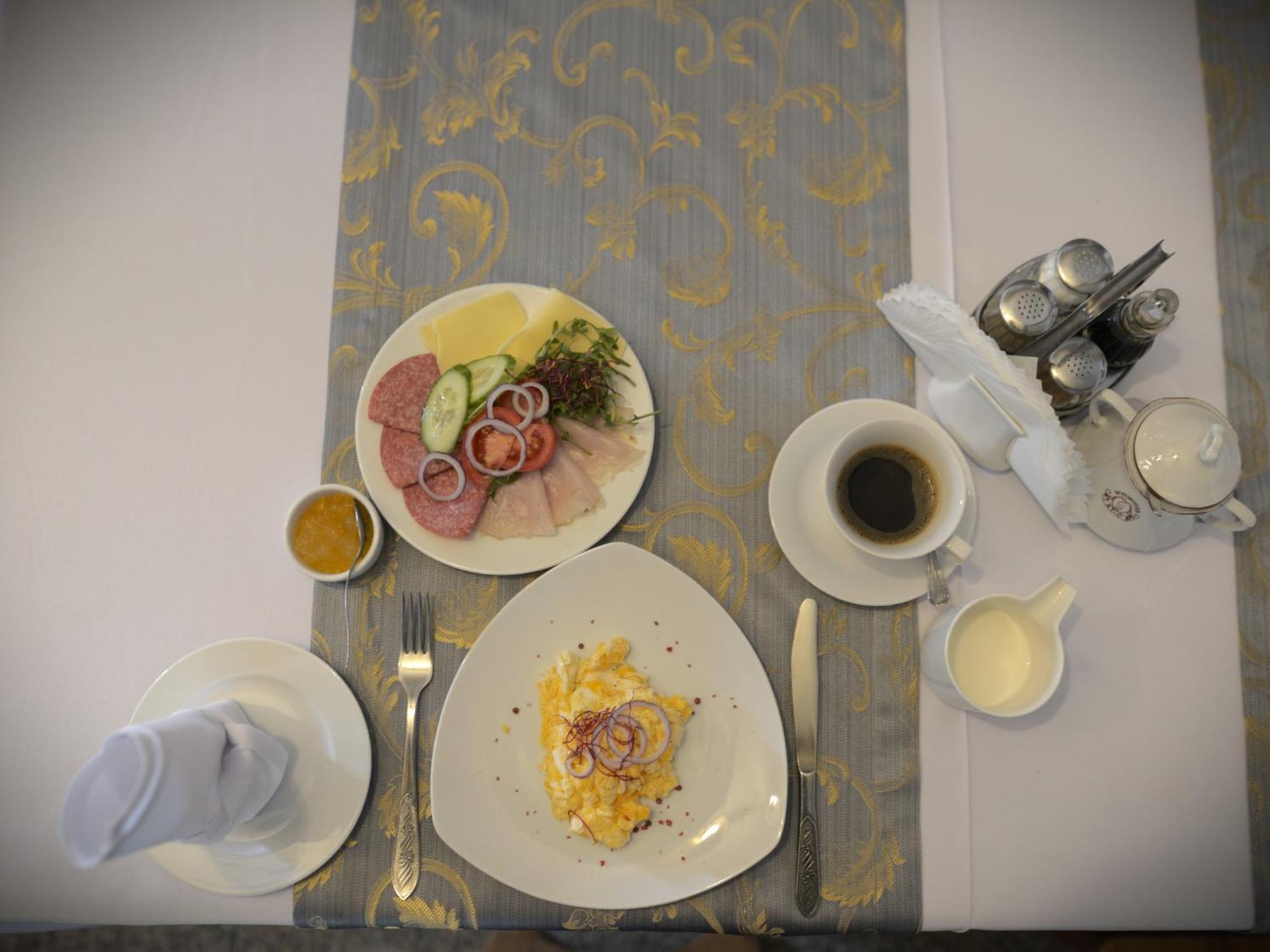 Hotel Wyrwidab Chodzież Esterno foto