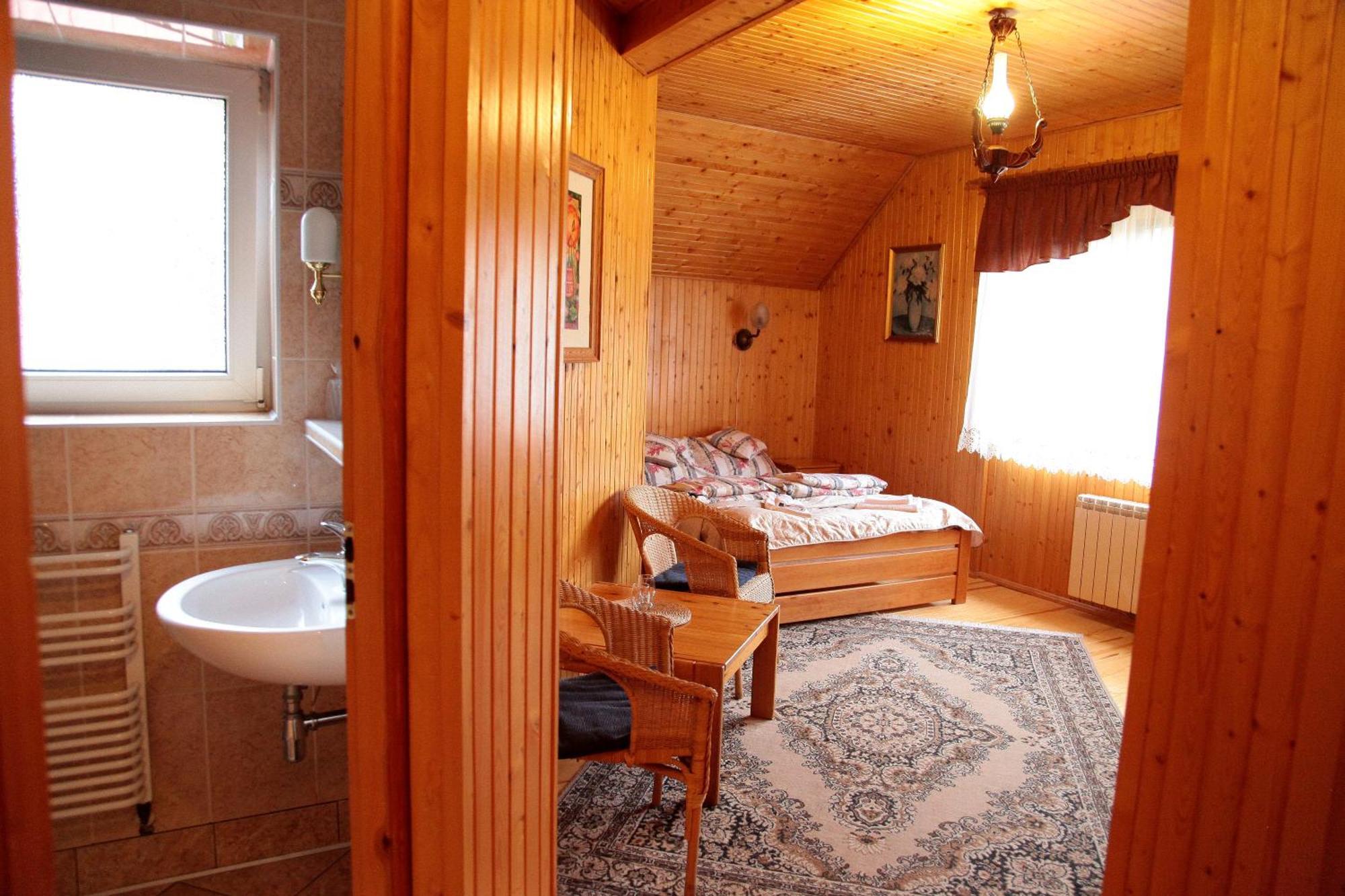 Hotel Wyrwidab Chodzież Esterno foto